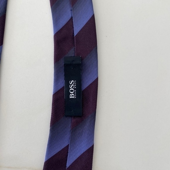 COPY - Hugo Boss 100% silk Tie - Picture 3 of 4